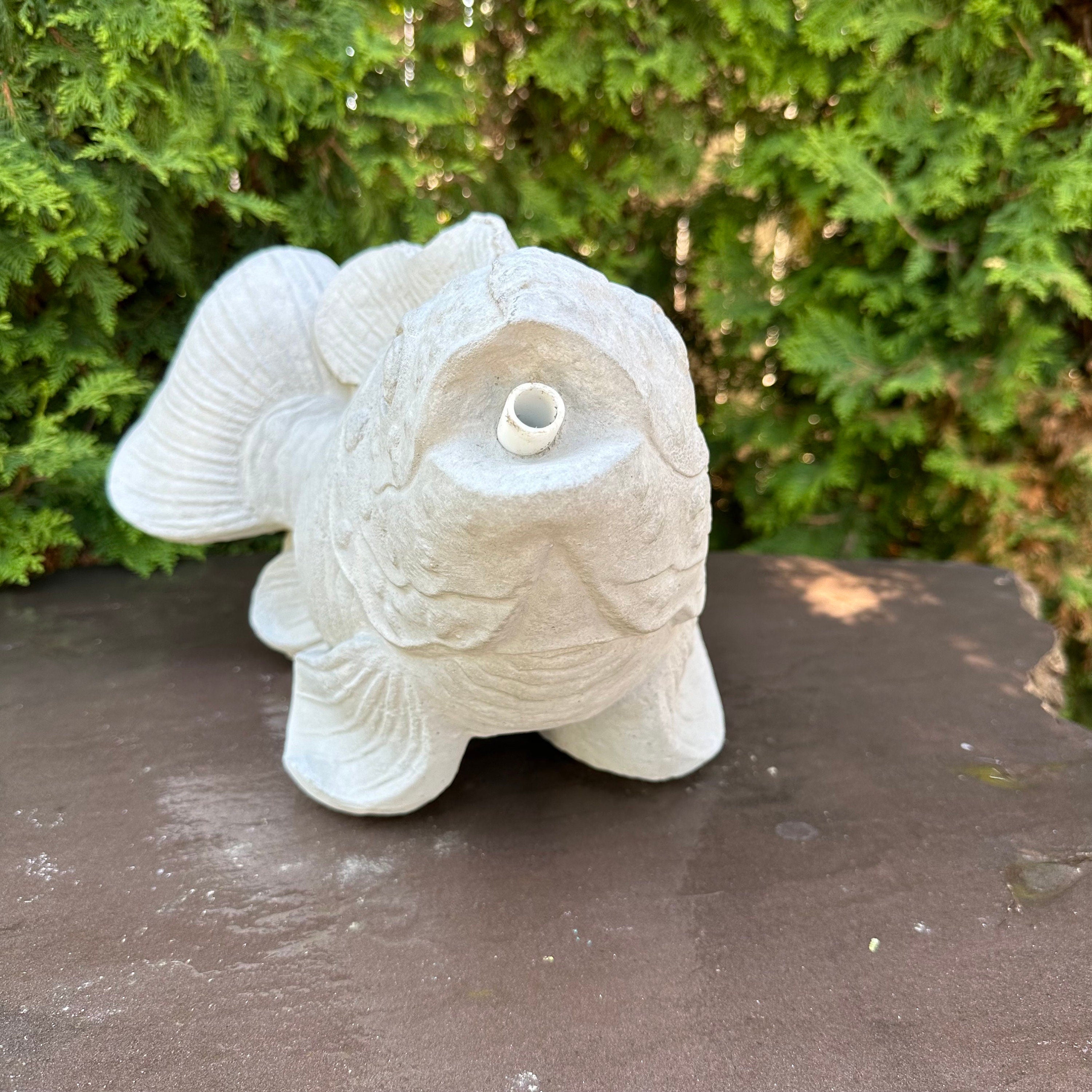 Concrete Fish Pond Spitter 17" Outdoor Garden Water Feature Fountain Statue Top Spout