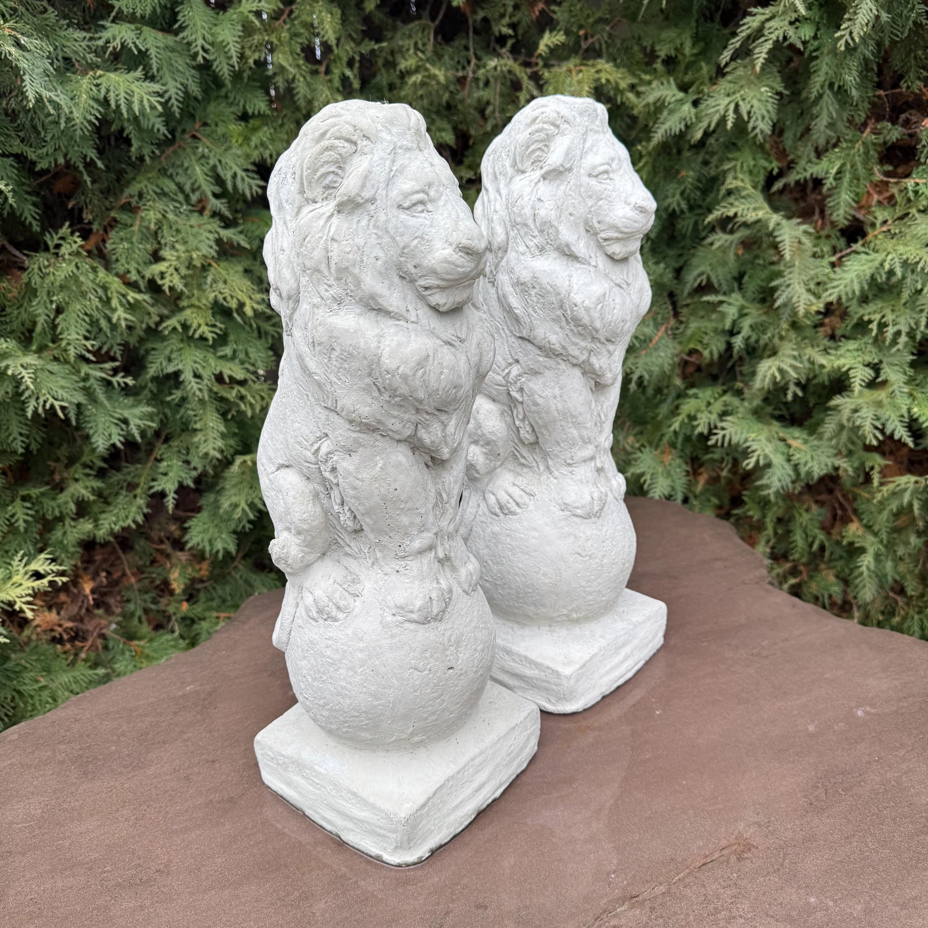 18" Concrete Lion Set Garden Guardian Statues Outdoor Animal Sculptures Yard Decor Cement Ornaments
