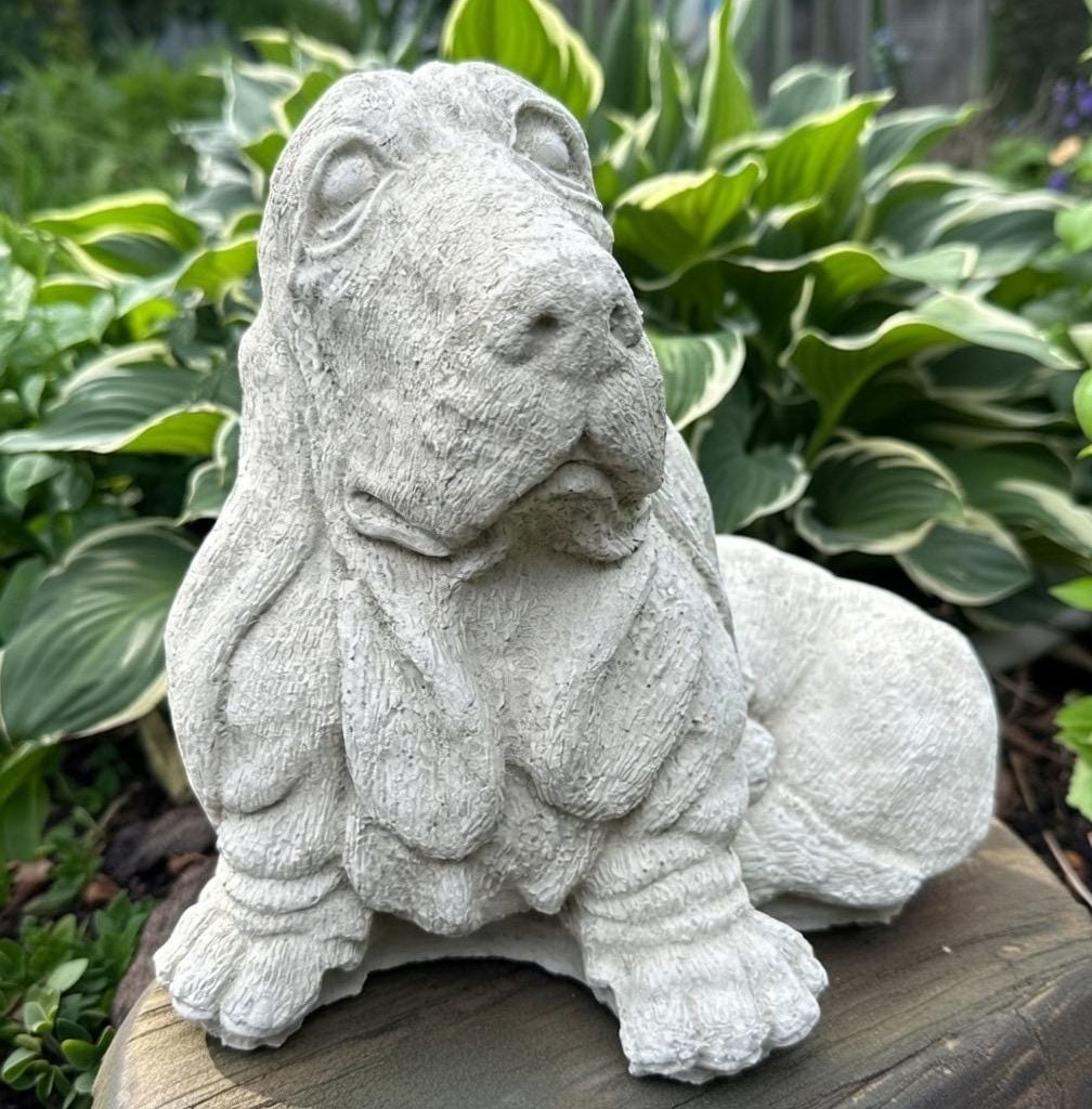 Concrete Basset Hound Garden Statue 10" Outdoor Pet Memorial Dog Figurine Yard Decor Sculpture Gift