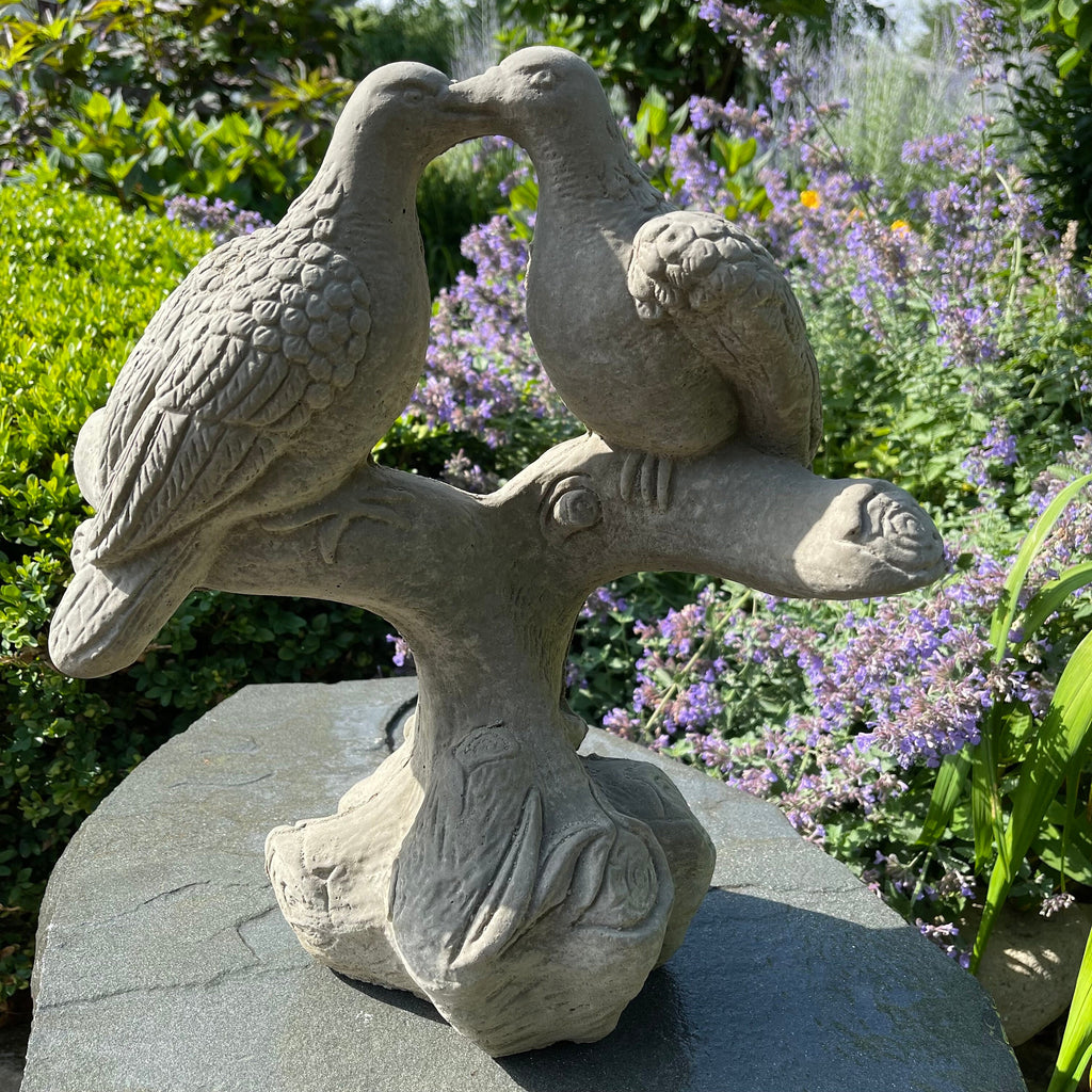 Kissing Dove Garden Statue 15 Inch Concrete Love Birds USA Made Yard Art Romantic Decor Sculpture Ornament Gift