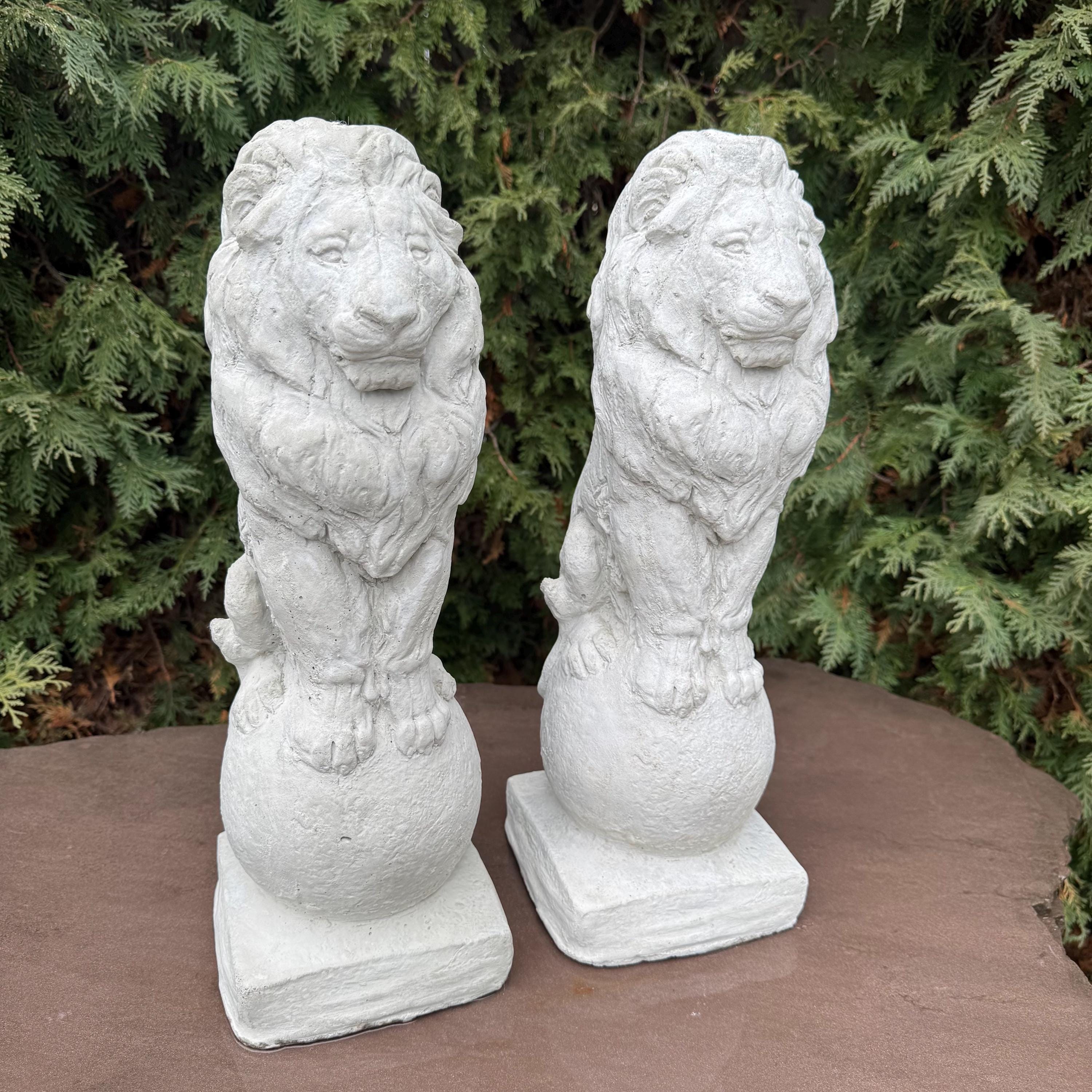 18" Concrete Lion Set Garden Guardian Statues Outdoor Animal Sculptures Yard Decor Cement Ornaments