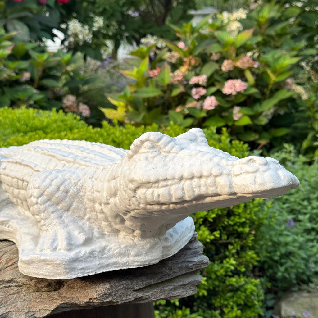 29 Inch Concrete Alligator Garden Statue Sculpture Outdoor Yard Lawn Pond Animal Decor Ornament