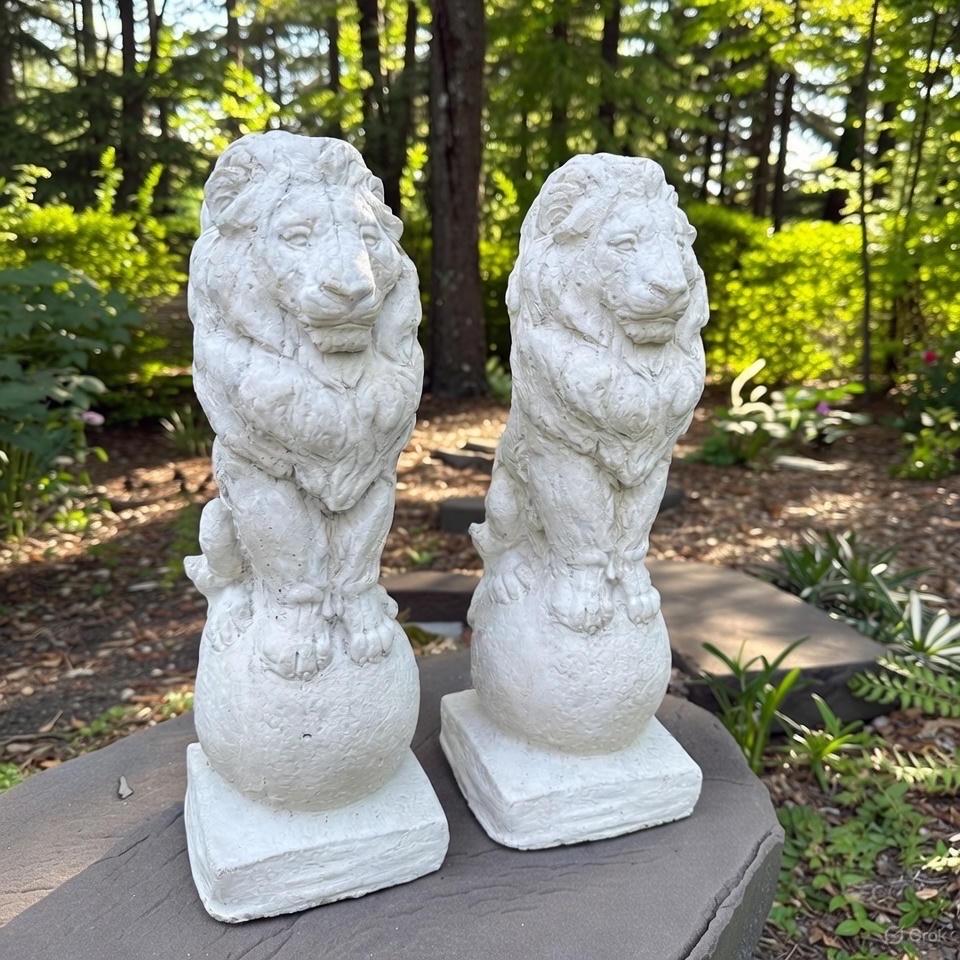 18" Concrete Lion Set Garden Guardian Statues Outdoor Animal Sculptures Yard Decor Cement Ornaments