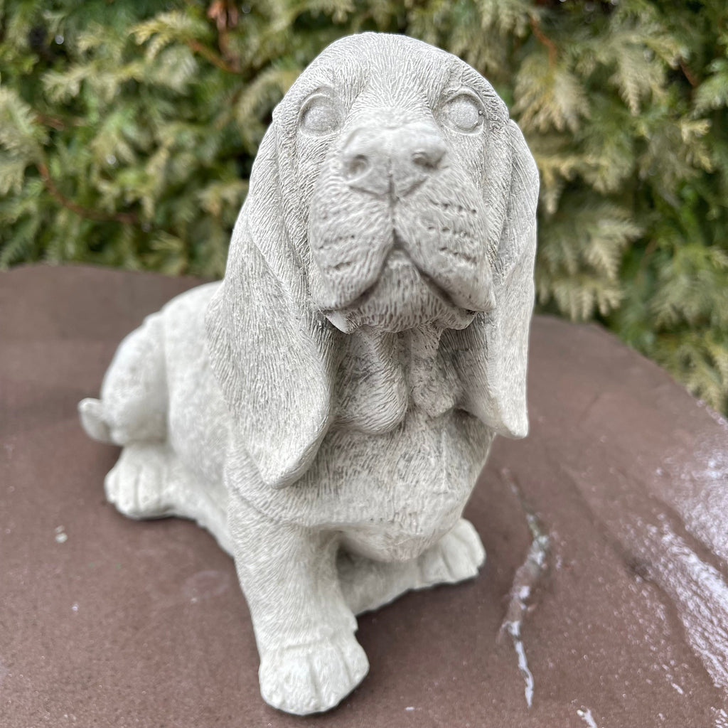 Concrete Basset Hound Garden Statue 10" Outdoor Pet Memorial Dog Figurine Lawn Ornament Decor