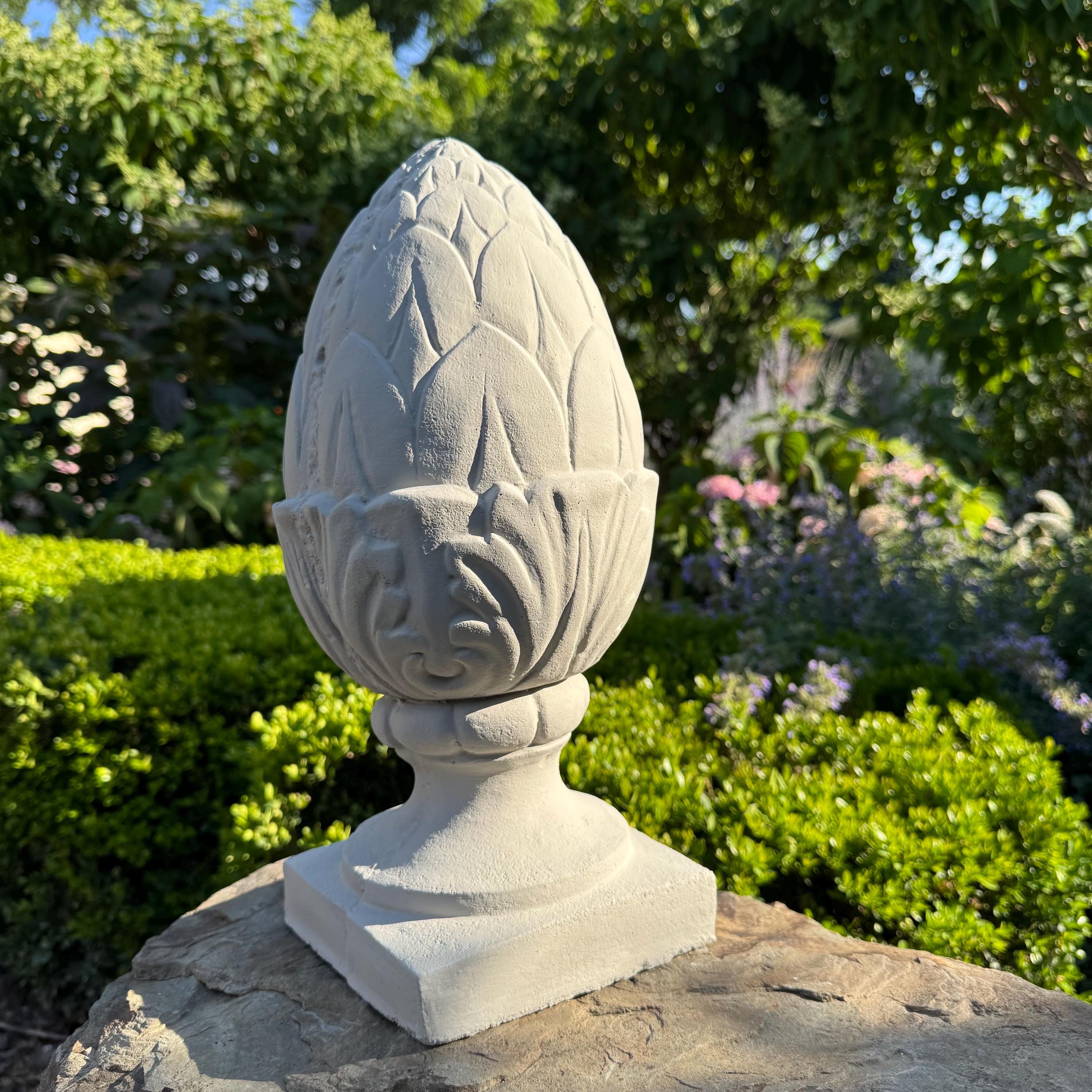 Artichoke Finial Statue 15 Inch Garden Sculpture Concrete Yard Art Lawn Ornament Home Decor Gift