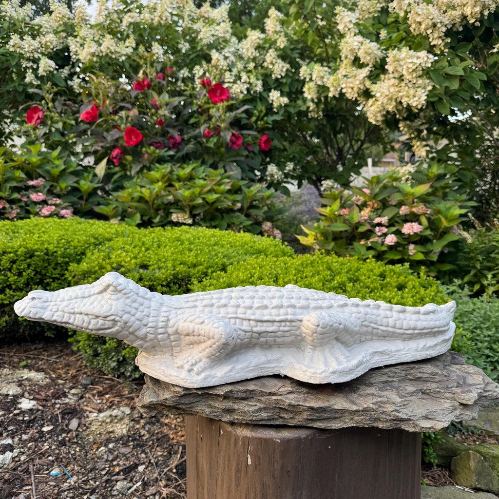 29 Inch Concrete Alligator Garden Statue Sculpture Outdoor Yard Lawn Pond Animal Decor Ornament