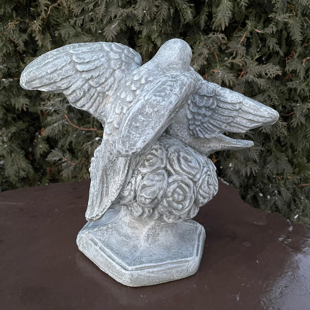 Kissing Doves Garden Statue 14 Inch Hand-Painted Concrete Bird Yard Sculpture Love Wedding Decor Gift