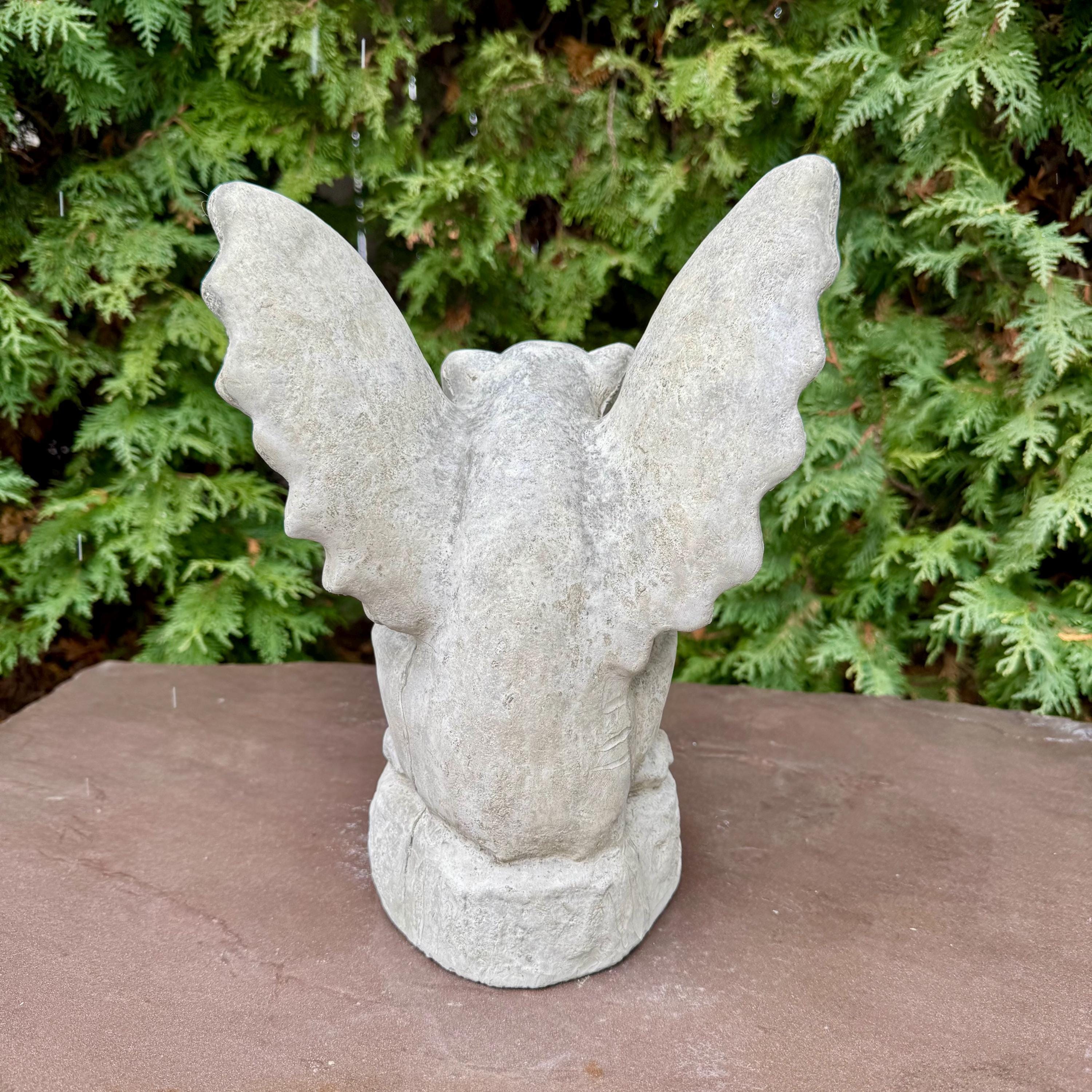 Concrete Sitting Gargoyle Statue 13" Winged Gothic Garden Sculpture Outdoor Halloween Yard Decor Ornament