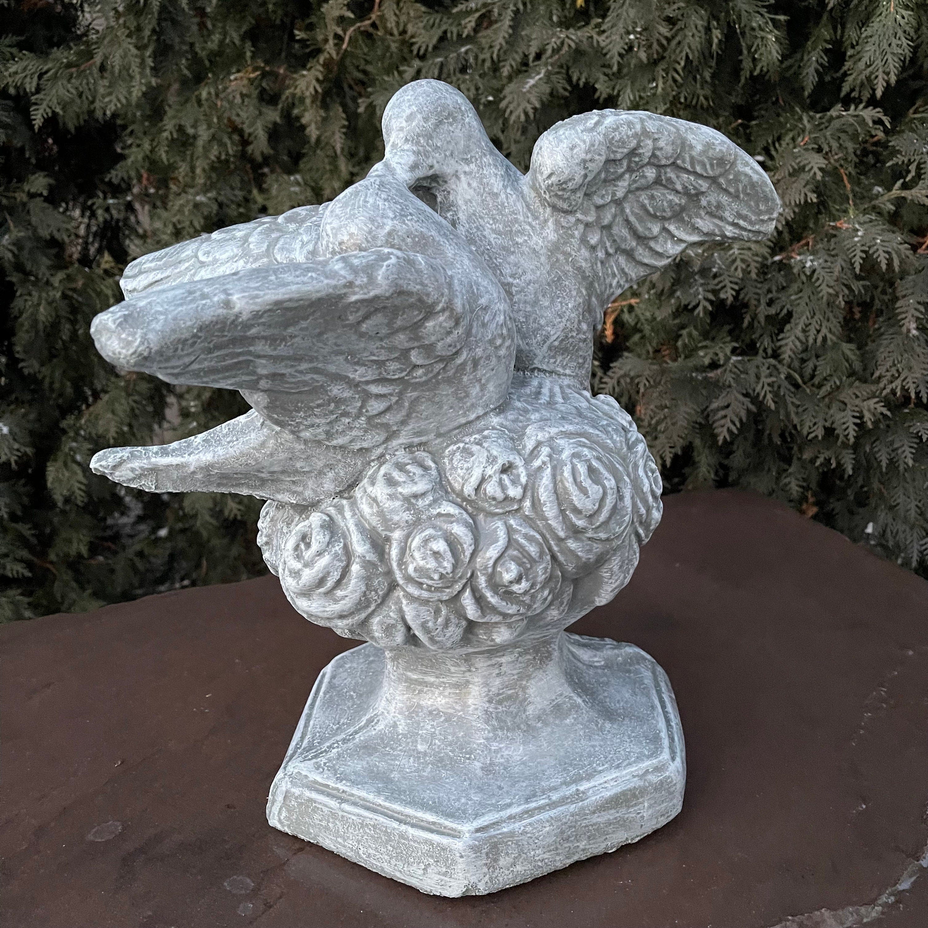 Kissing Doves Garden Statue 14 Inch Hand-Painted Concrete Bird Yard Sculpture Love Wedding Decor Gift