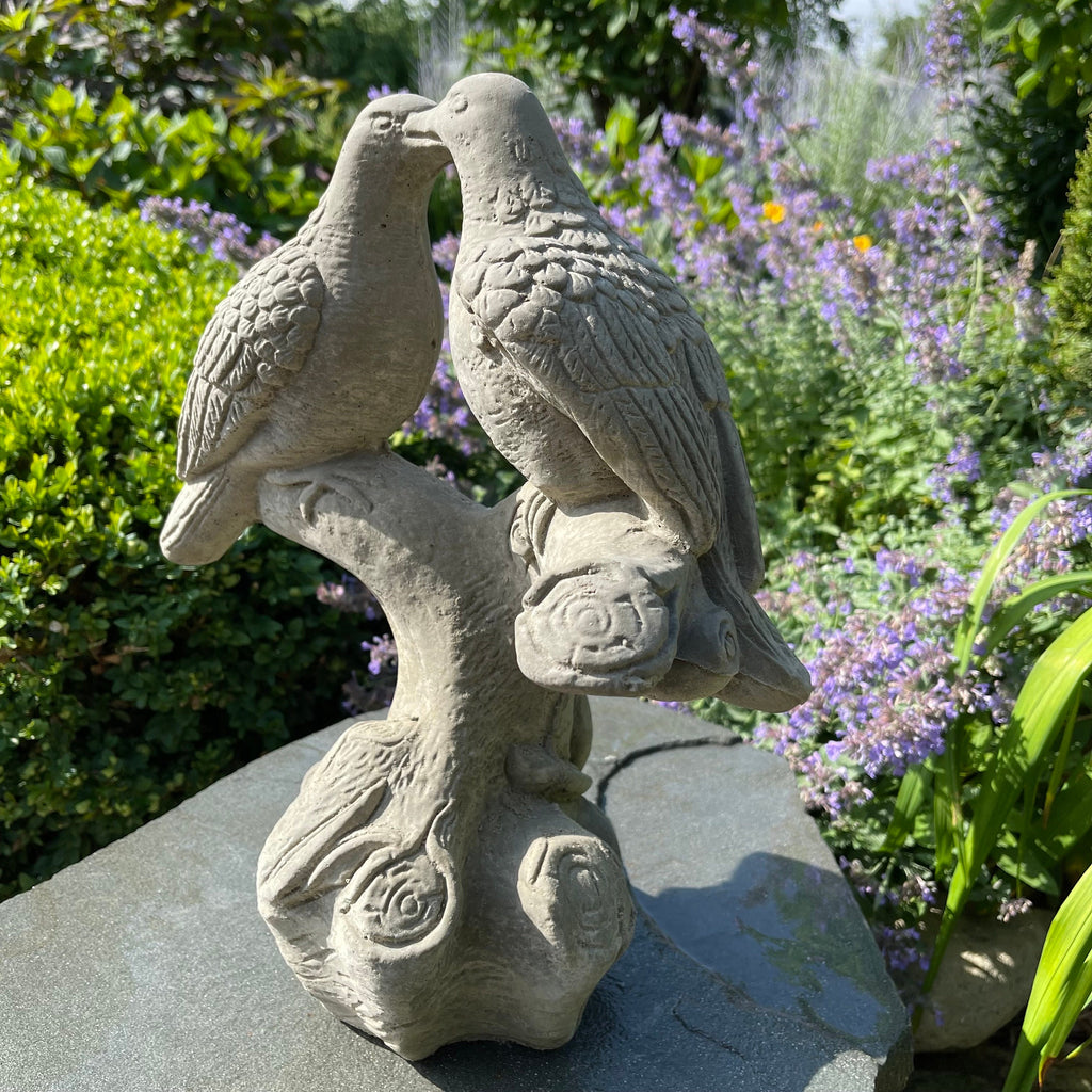 Kissing Dove Garden Statue 15 Inch Concrete Love Birds USA Made Yard Art Romantic Decor Sculpture Ornament Gift