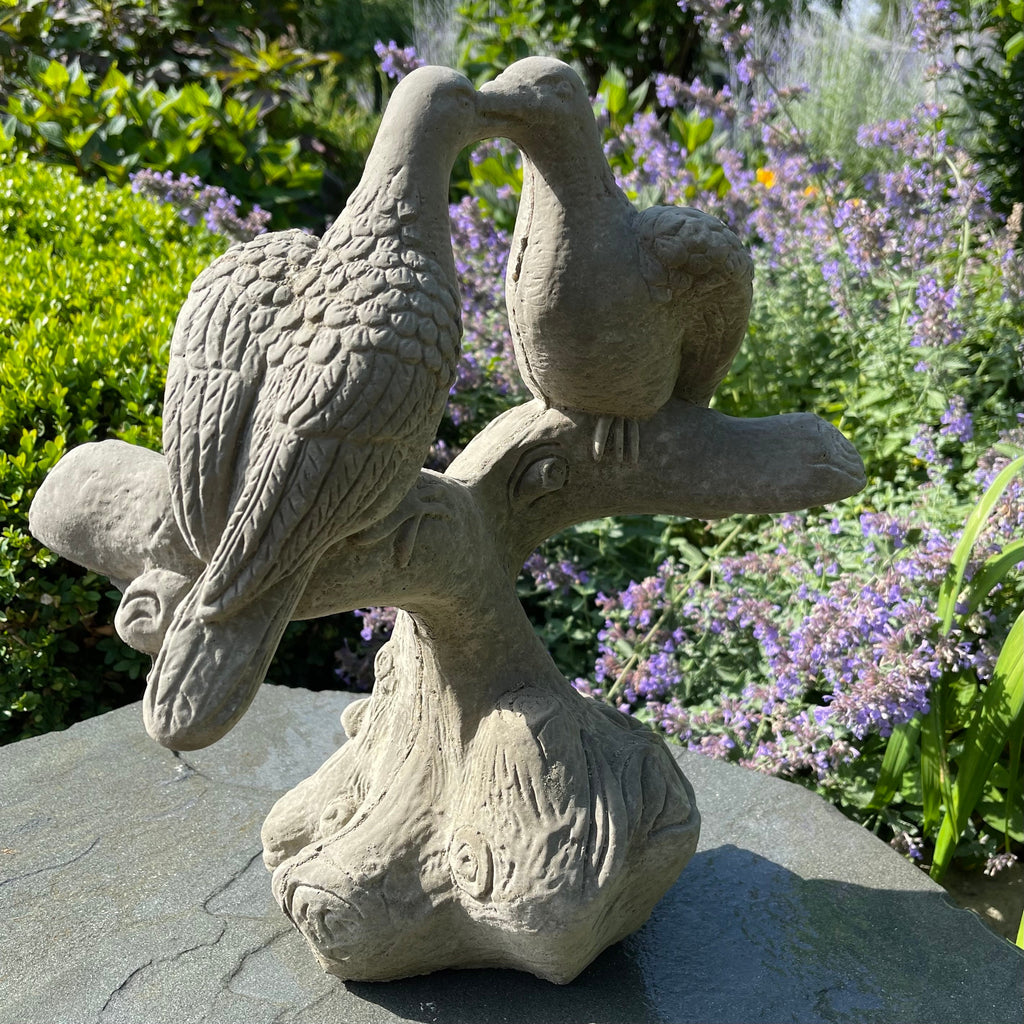 Kissing Dove Garden Statue 15 Inch Concrete Love Birds USA Made Yard Art Romantic Decor Sculpture Ornament Gift