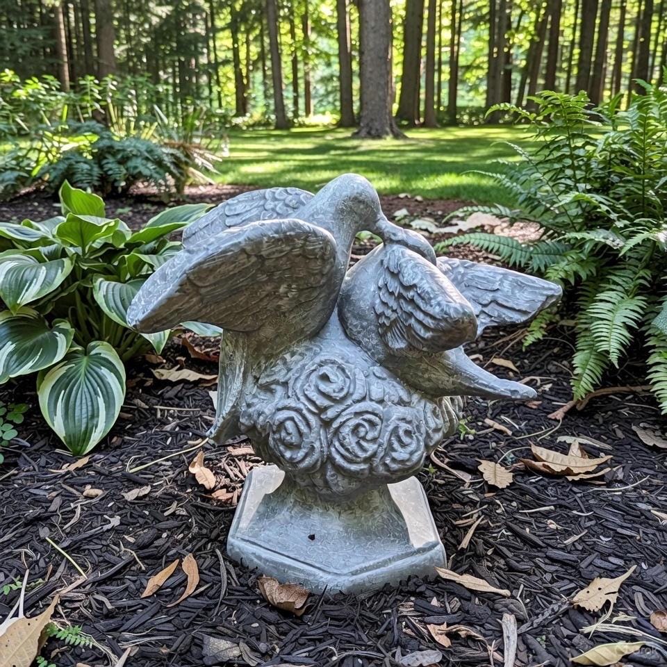 Kissing Doves Garden Statue 14 Inch Hand-Painted Concrete Bird Yard Sculpture Love Wedding Decor Gift