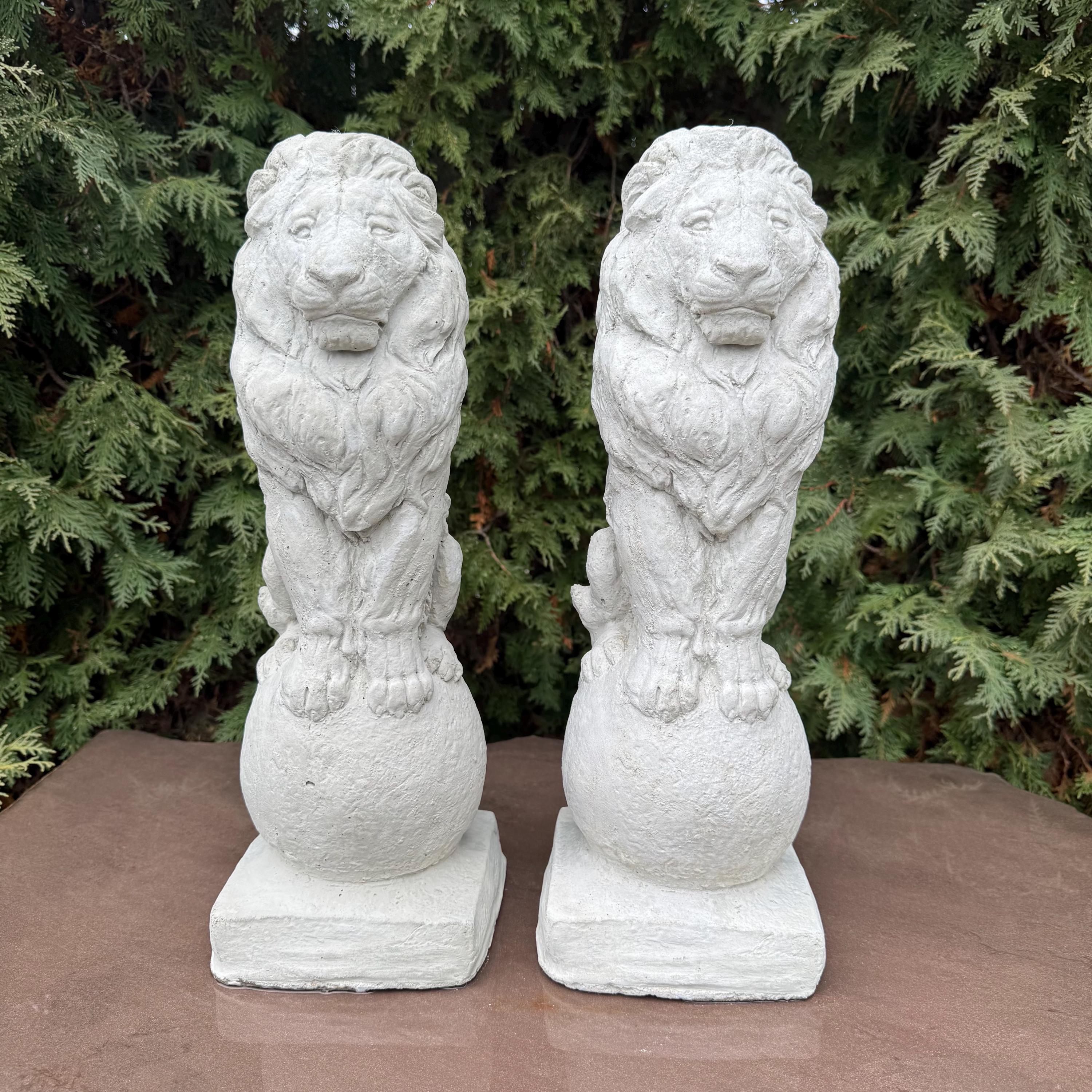 18" Concrete Lion Set Garden Guardian Statues Outdoor Animal Sculptures Yard Decor Cement Ornaments