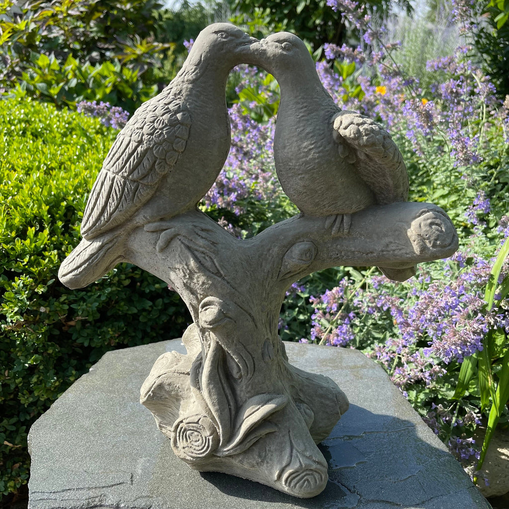 Kissing Dove Garden Statue 15 Inch Concrete Love Birds USA Made Yard Art Romantic Decor Sculpture Ornament Gift