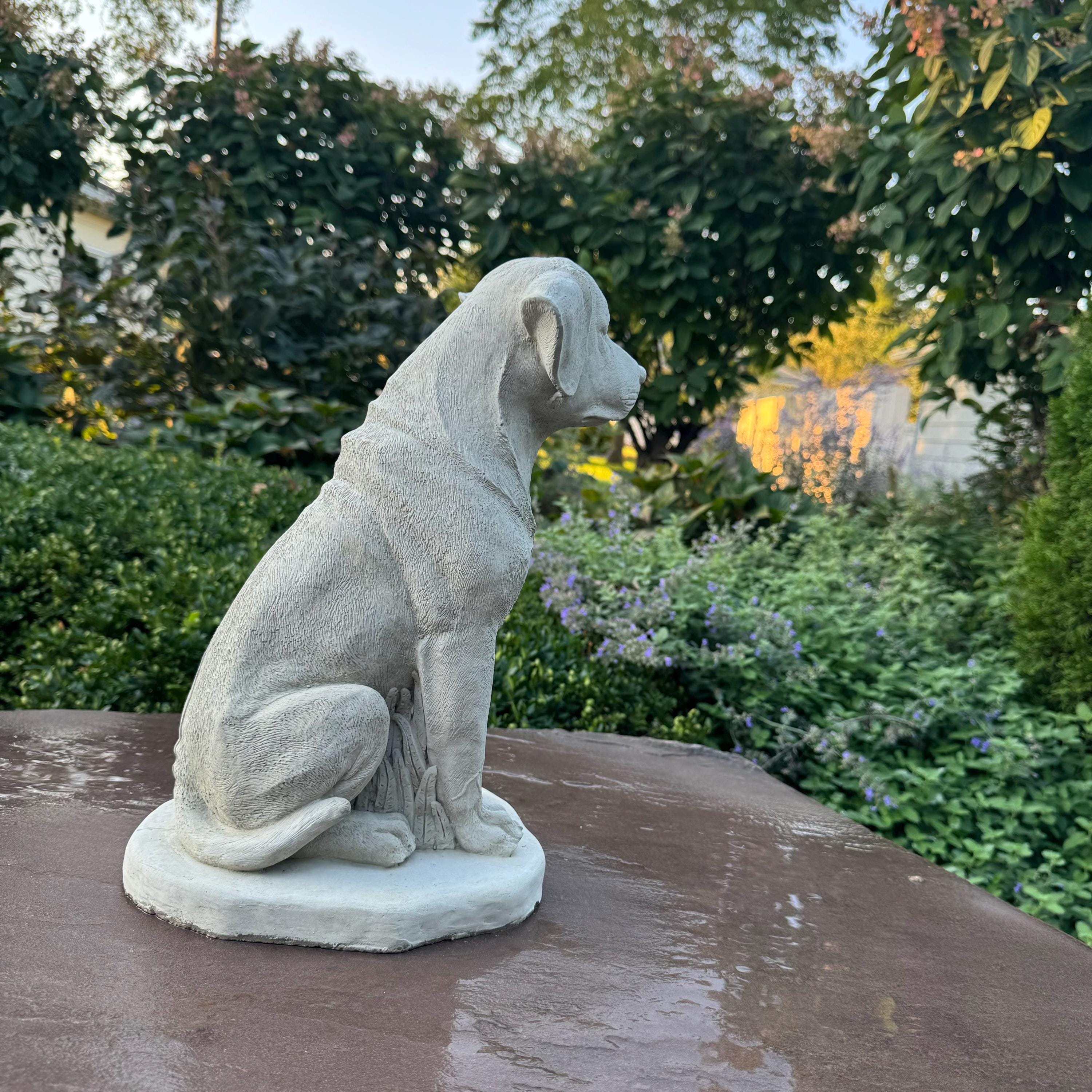 Large Concrete Labrador Garden Statue 14.5" Cement Dog Sculpture Yard Decor Memorial Pet Gift