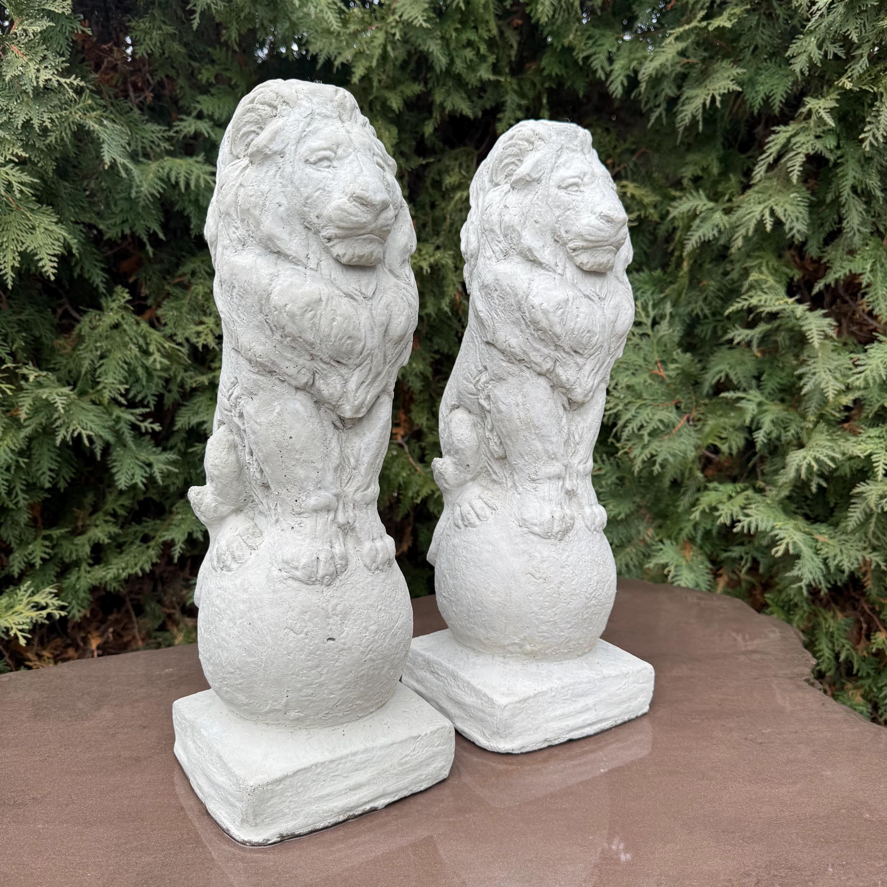 18" Concrete Lion Set Garden Guardian Statues Outdoor Animal Sculptures Yard Decor Cement Ornaments