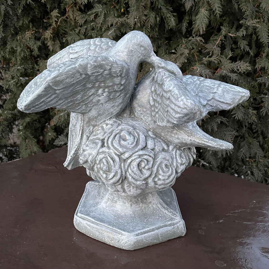 Kissing Doves Garden Statue 14 Inch Hand-Painted Concrete Bird Yard Sculpture Love Wedding Decor Gift