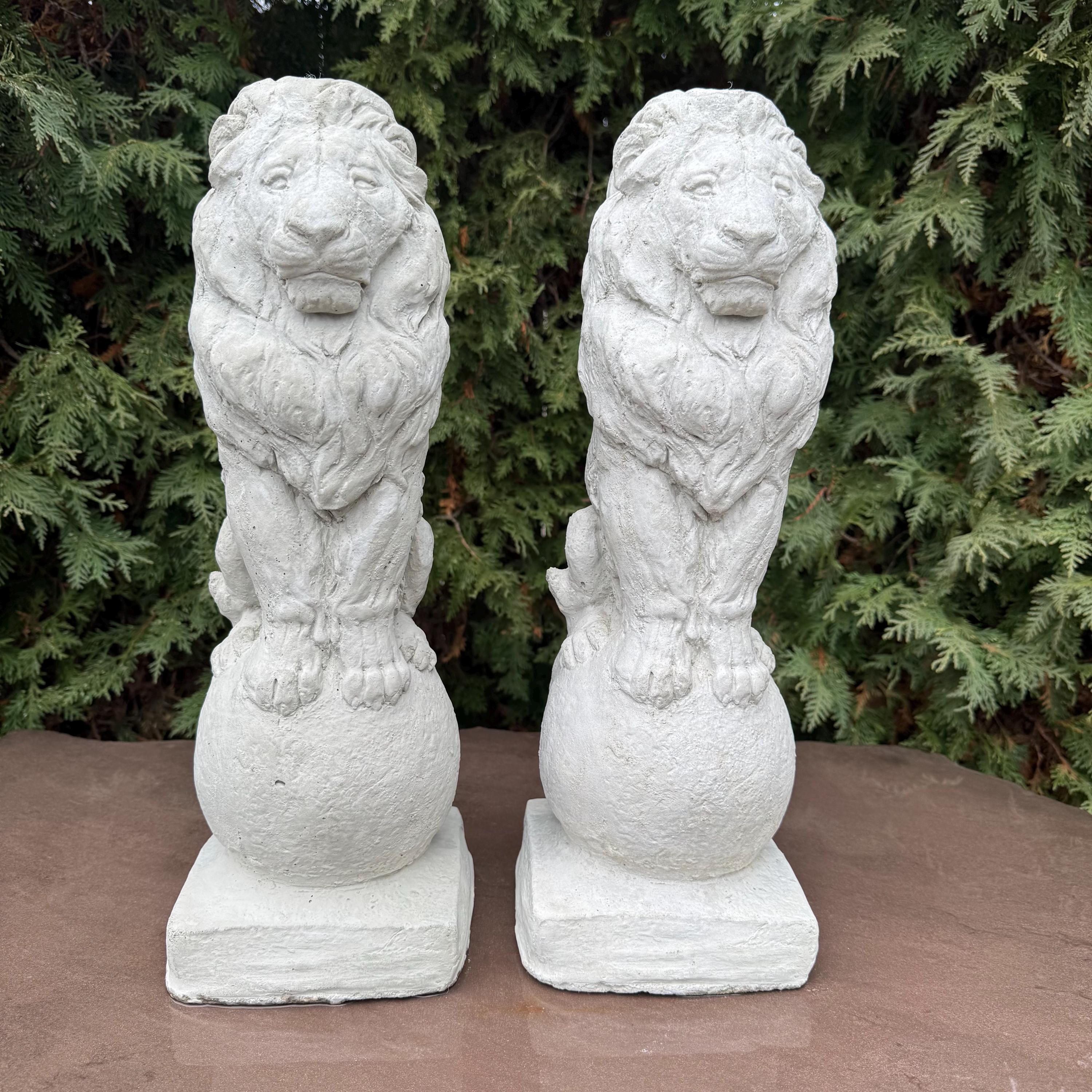 18" Concrete Lion Set Garden Guardian Statues Outdoor Animal Sculptures Yard Decor Cement Ornaments