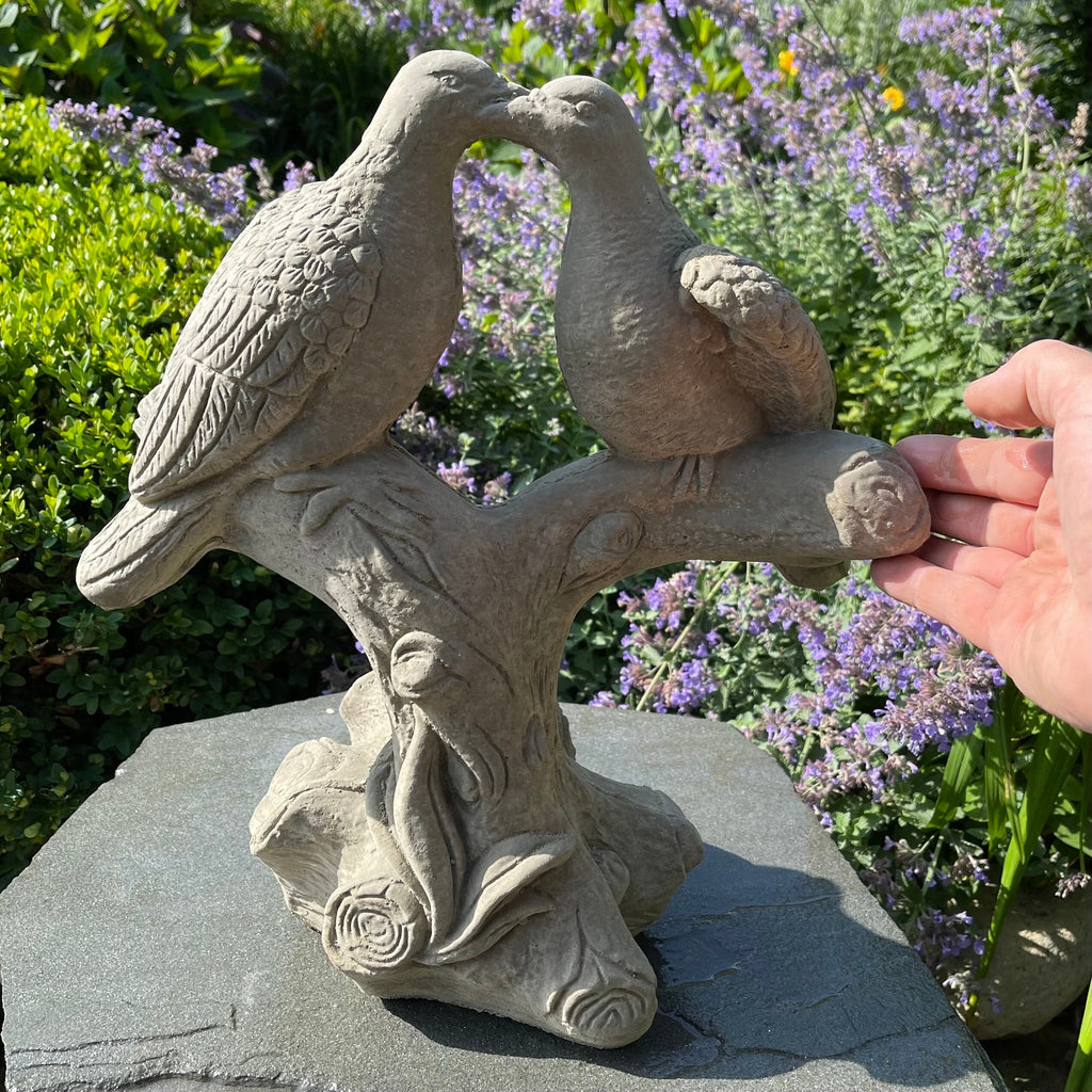 Kissing Dove Garden Statue 15 Inch Concrete Love Birds USA Made Yard Art Romantic Decor Sculpture Ornament Gift