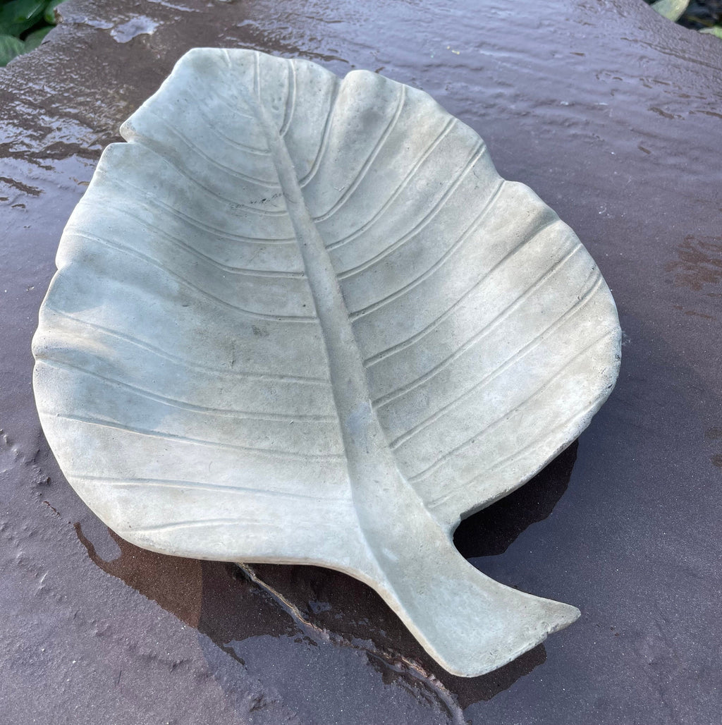 Cement Leaf Bird Bath 16" Low Concrete Bird Bath / Concrete Puddler For The Garden